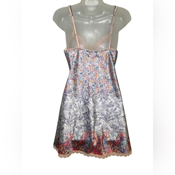 Vintage Victoria's Secret Floral Lace Slip Dress Size M - Picture 3 of 7